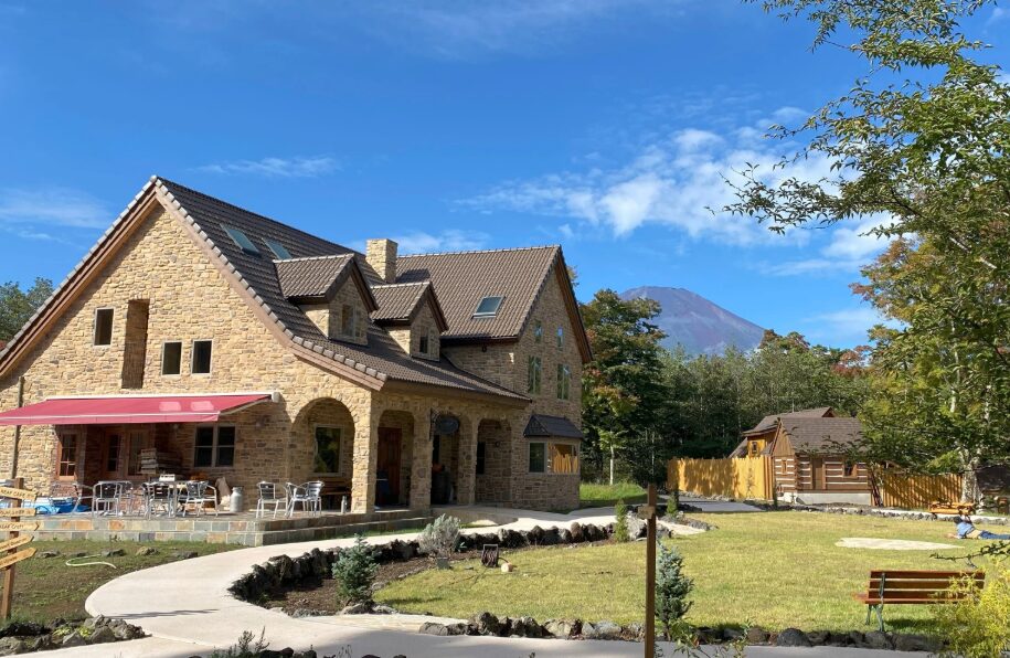 カントリータウンMt.Fuji CAFE　車で約7分